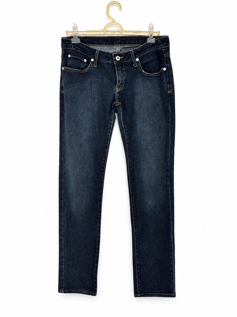 Frente da calça jeans Zoomp azul-escura